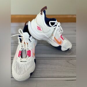 Nike Giannis Immortality 2 white basketball tennis shoe sneaker. Size 5Y.